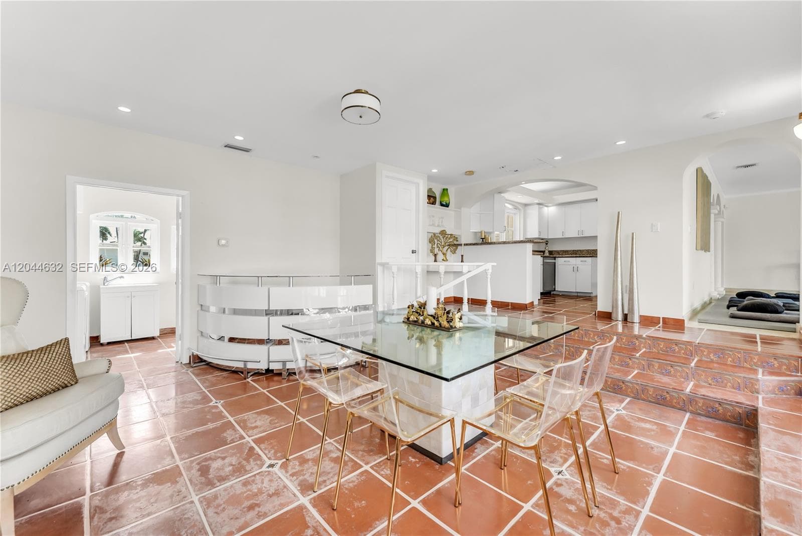 7500 W Treasure Dr photo 9