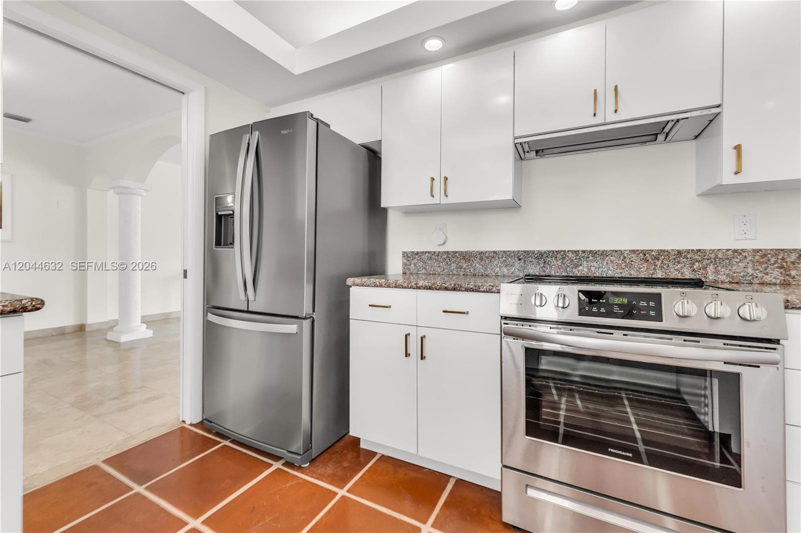 7500 W Treasure Dr photo 14