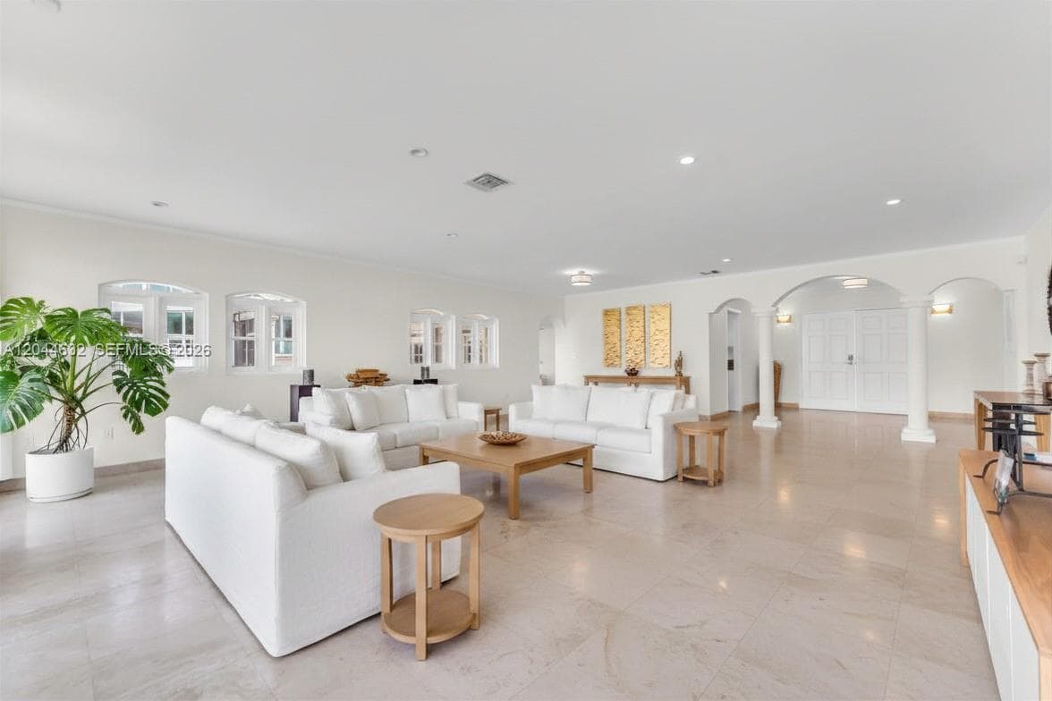 7500 W Treasure Dr photo 4