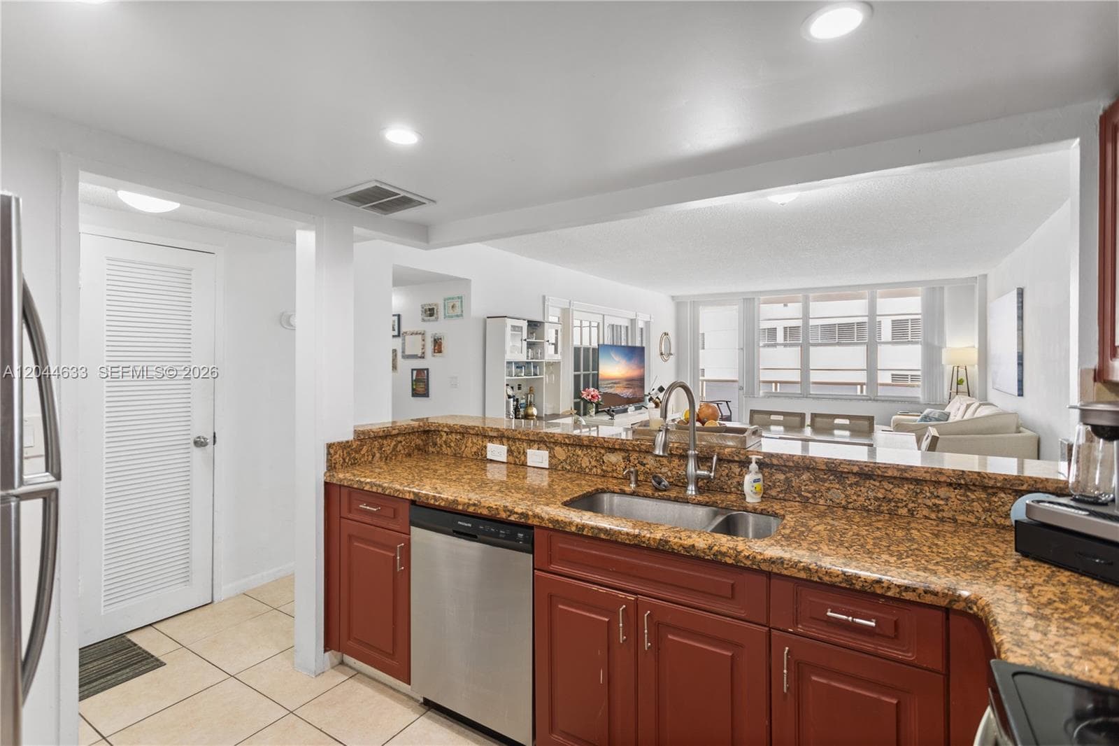 3725 S Ocean Dr 1117 photo 14