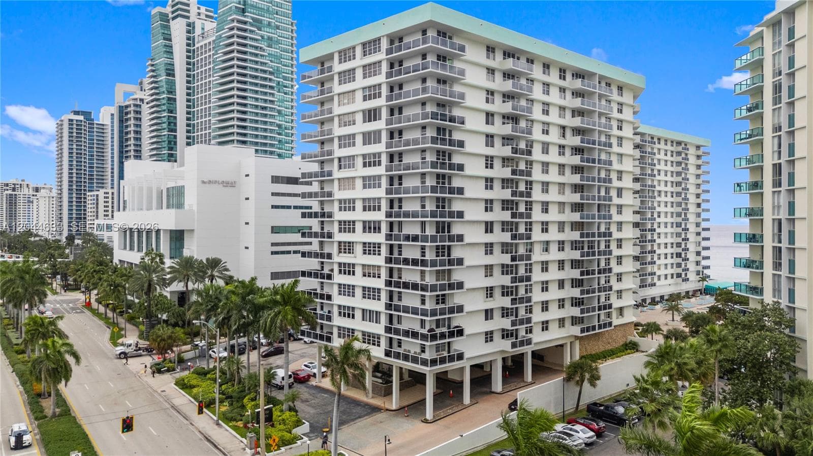 3725 S Ocean Dr 1117 photo 4