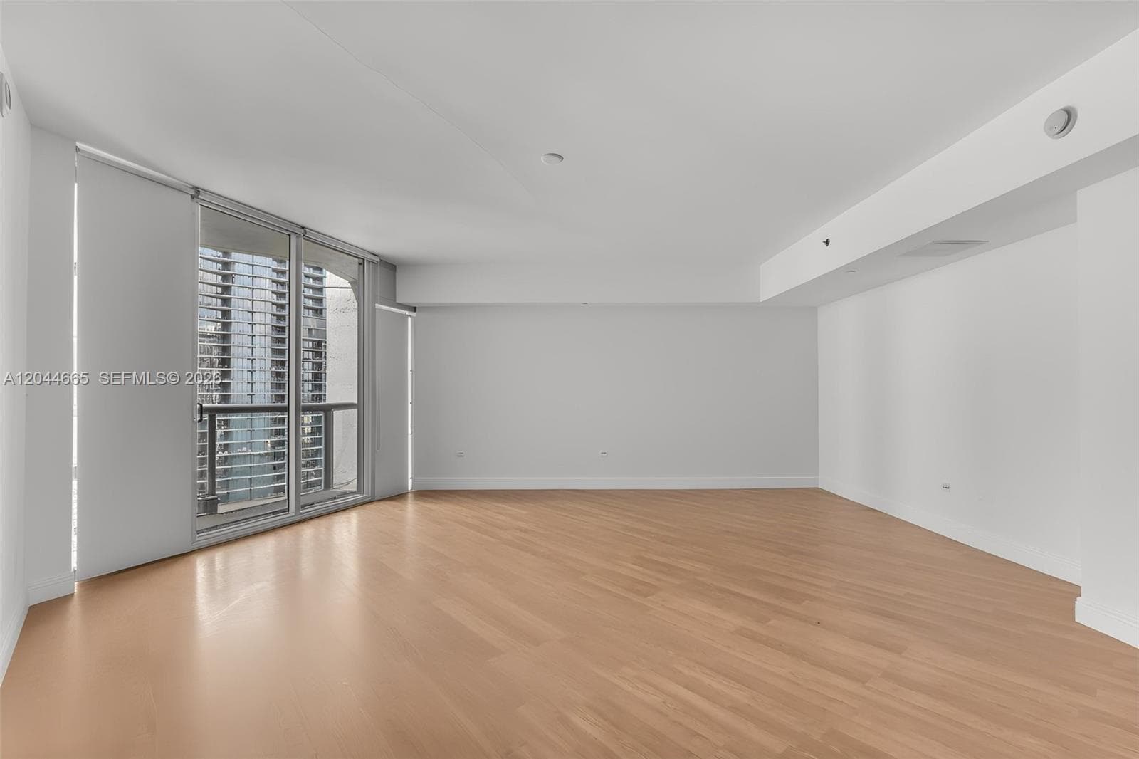 475 Brickell Ave 2508 photo 5