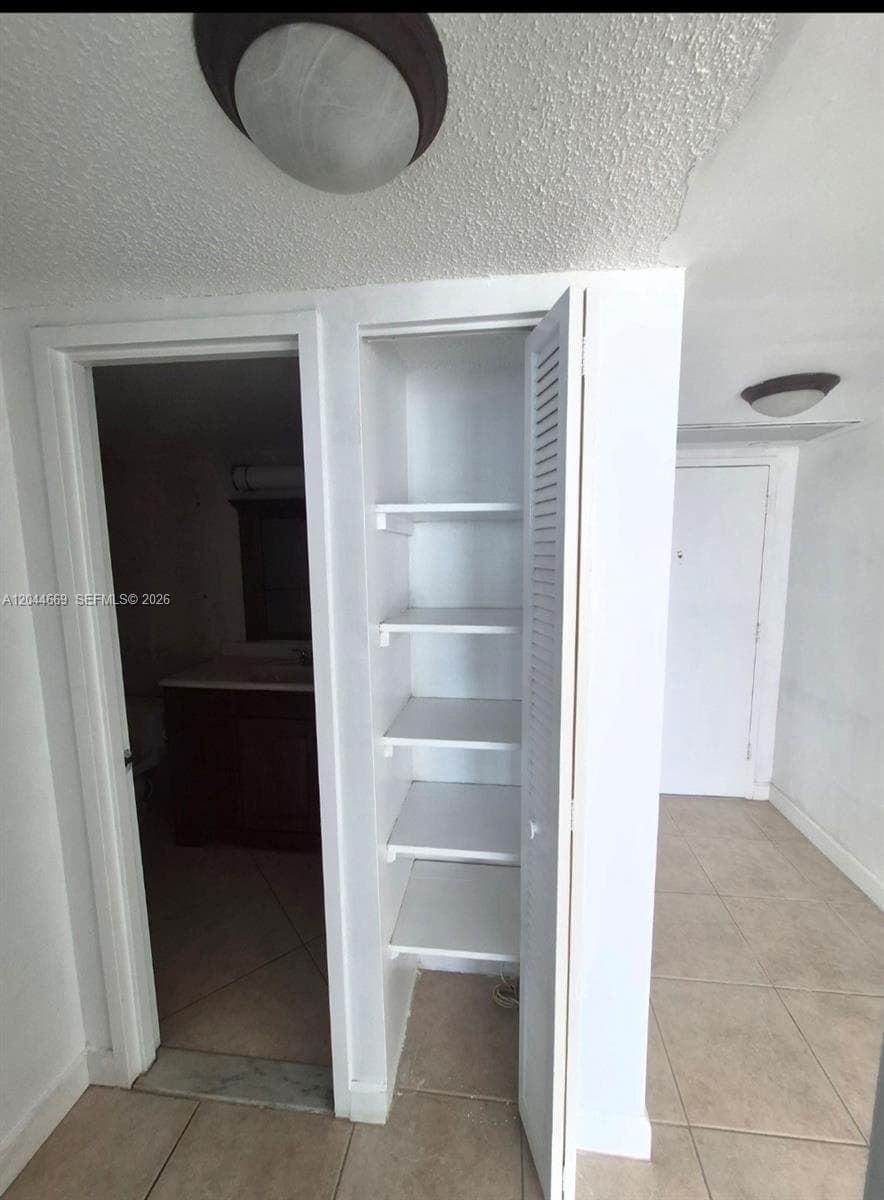 3180 S Ocean Dr 621 photo 6