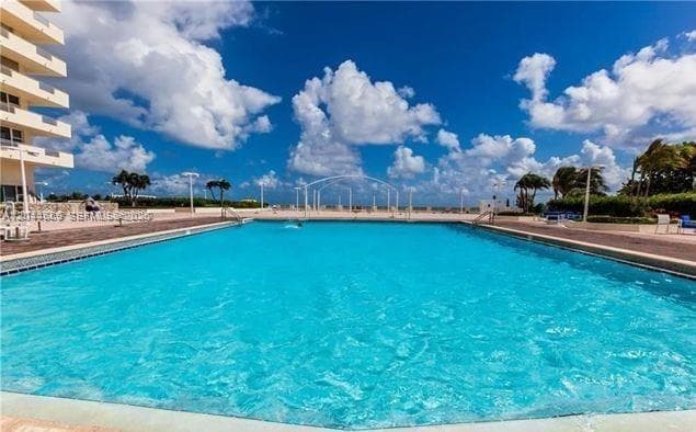 3180 S Ocean Dr 621 photo 14