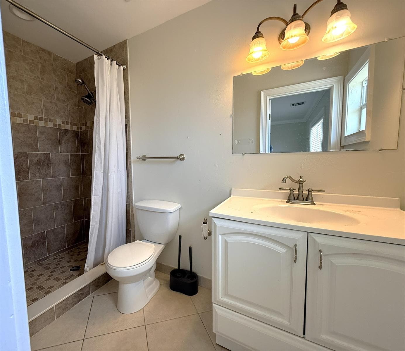 735 Hummingbird Way 201 photo 7