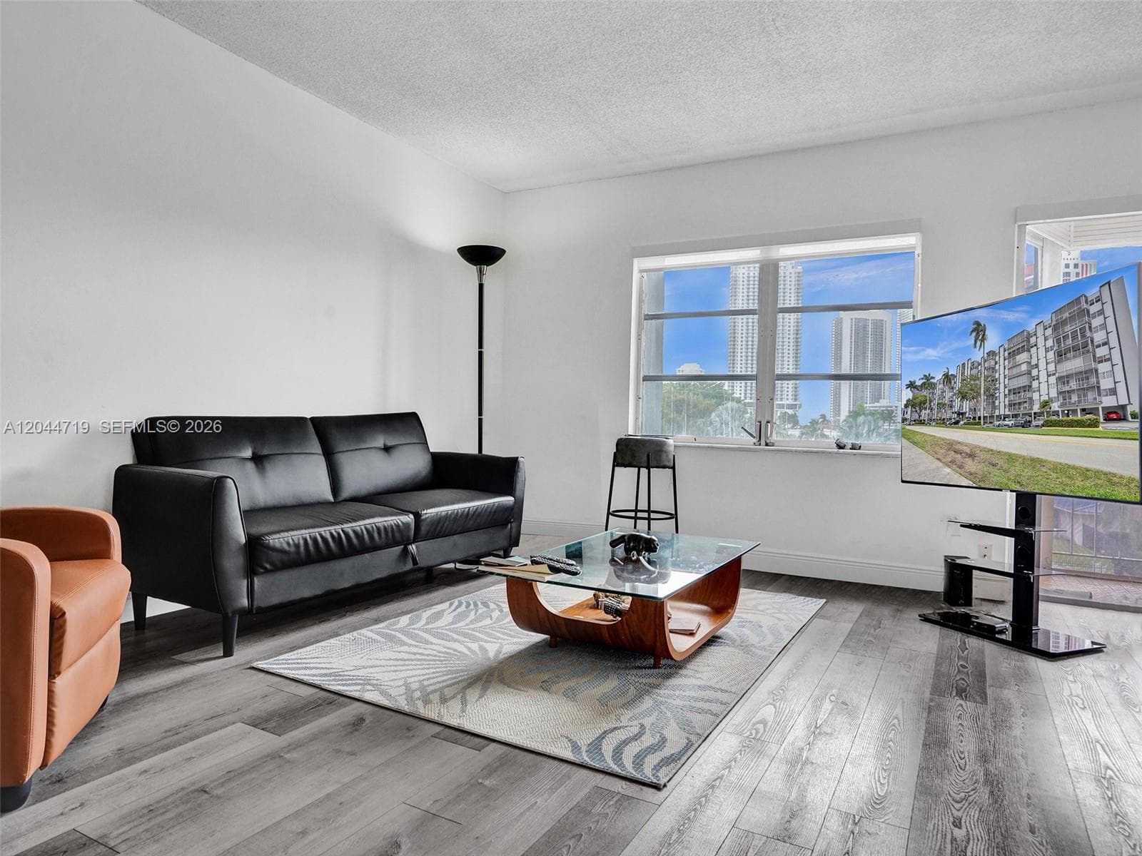 200 Diplomat Pkwy 432 photo 4