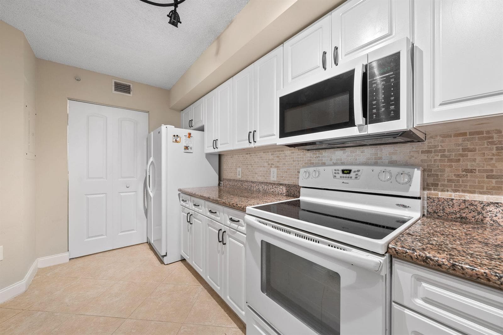 3594 S Ocean Boulevard 604 photo 12