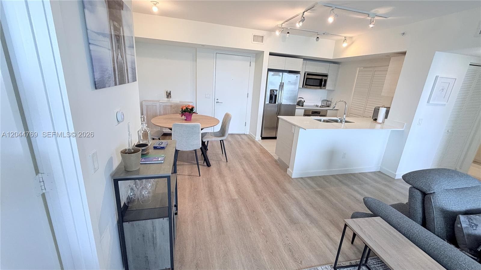 4250 Biscayne Blvd 1617 photo 2