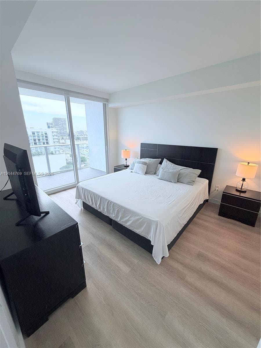 4250 Biscayne Blvd 1617 photo 11