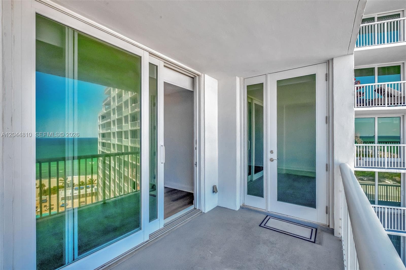 5401 Collins Ave 928 photo 13