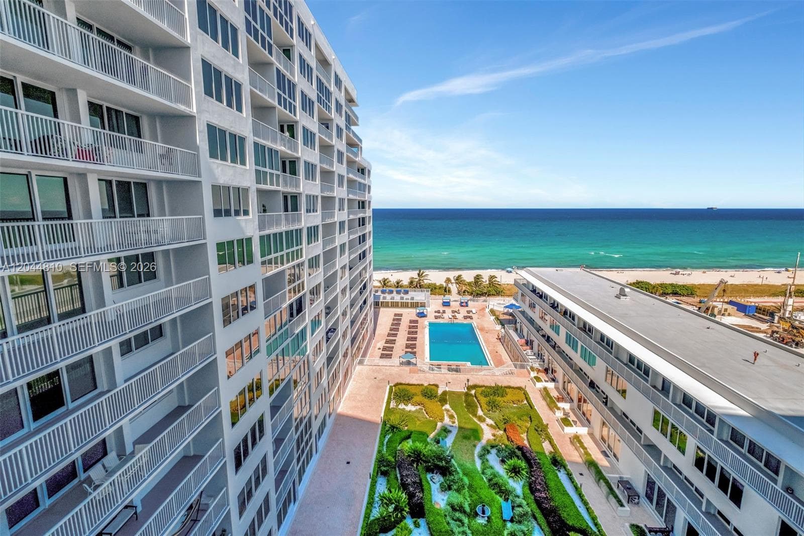 5401 Collins Ave 928 photo 12