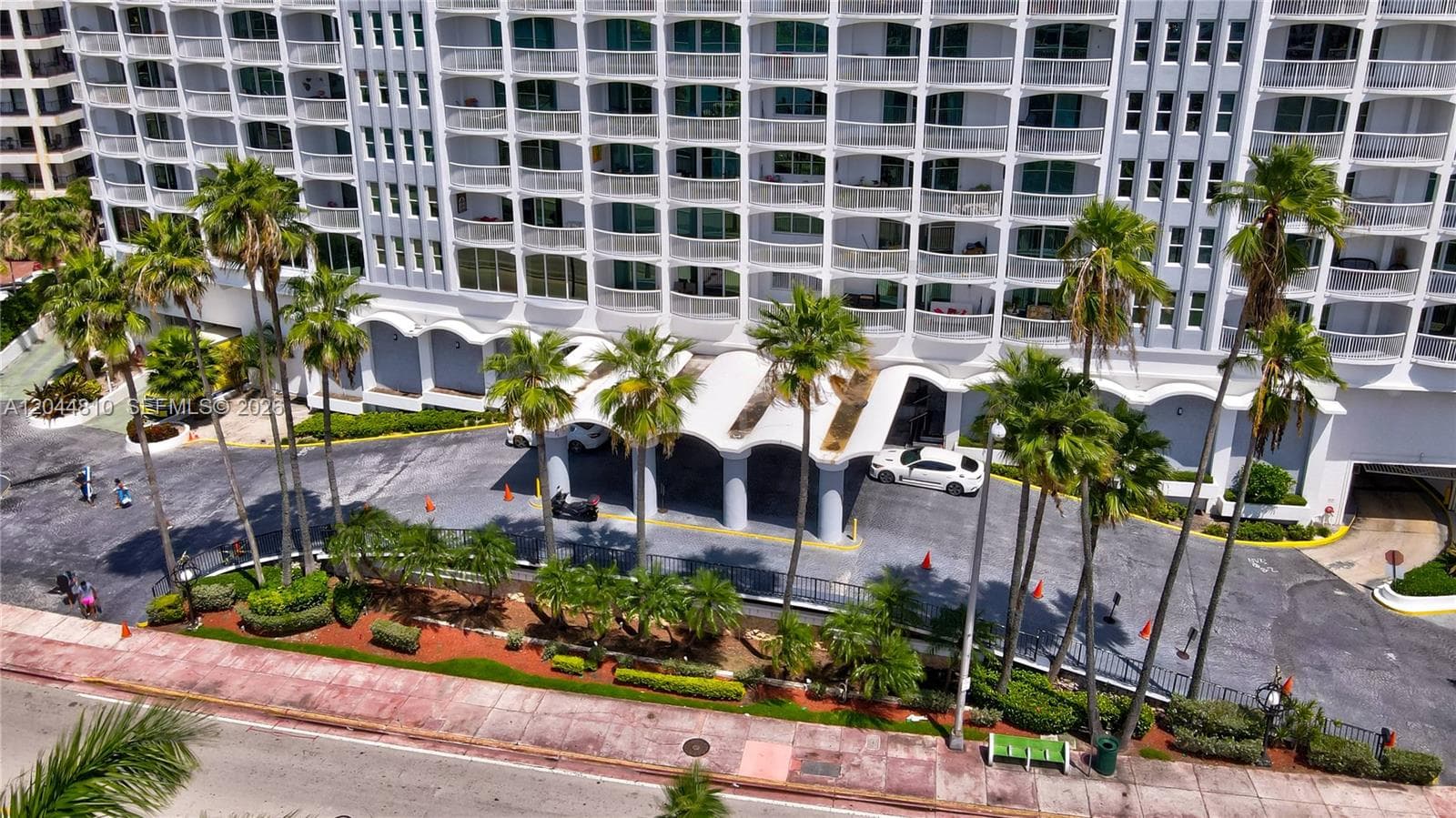 5401 Collins Ave 928 photo 21