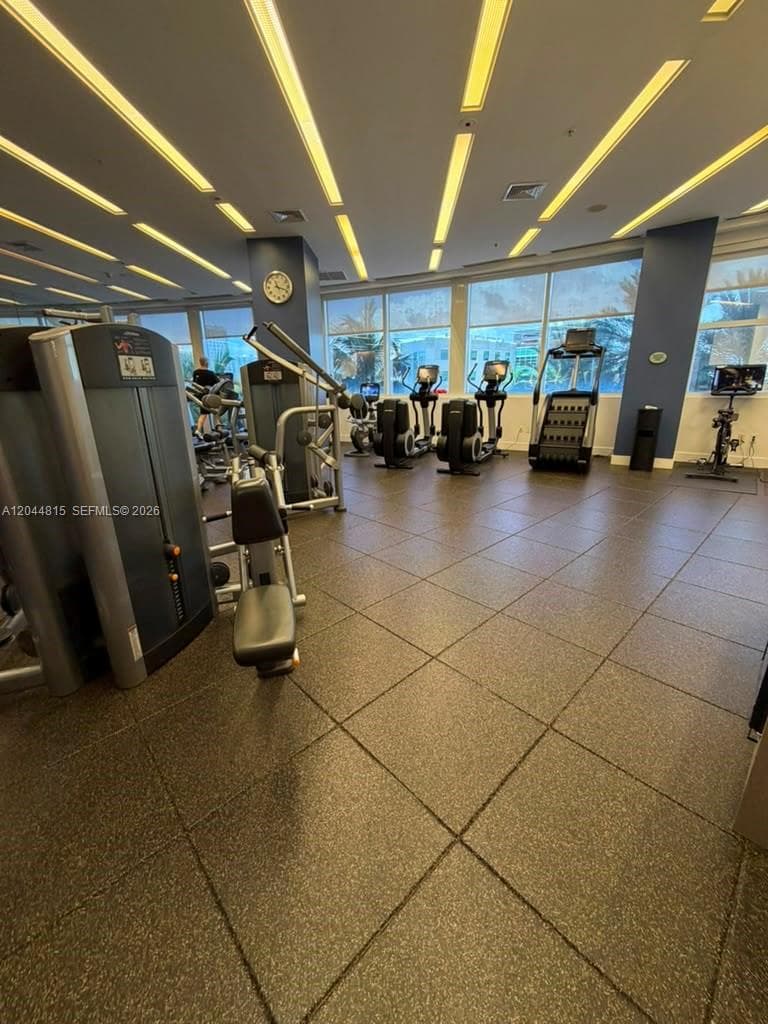18001 Collins Ave 1118 photo 9