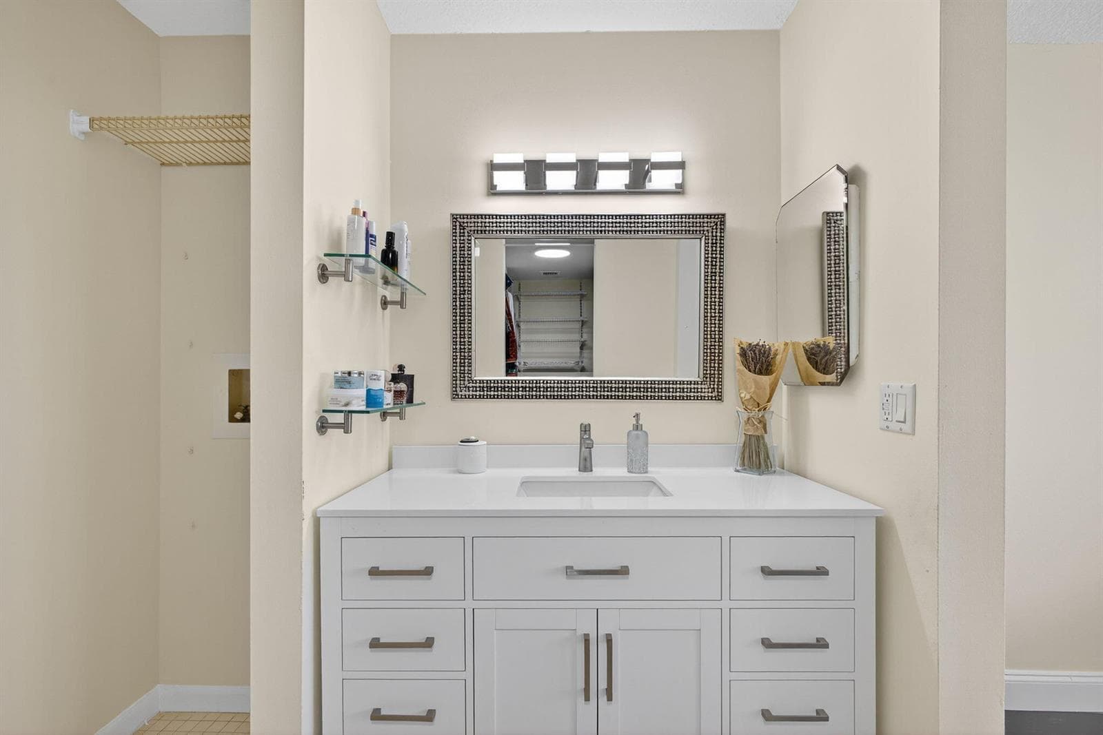 336 Golfview Road 905 photo 24