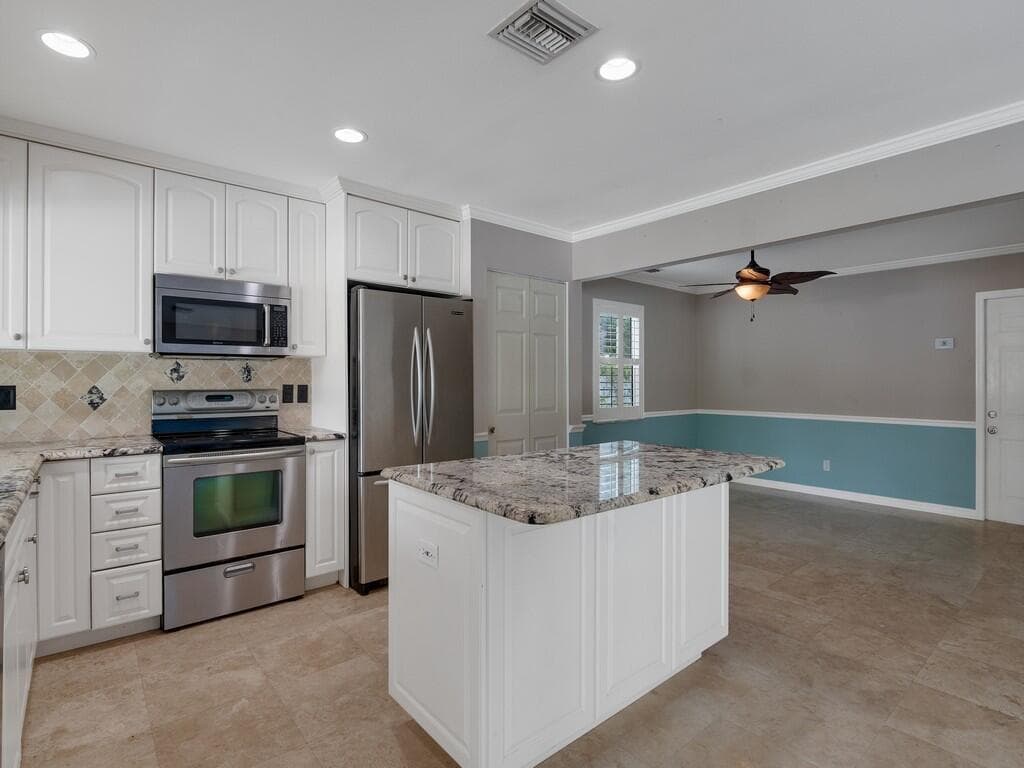 721 Shore Drive photo 6