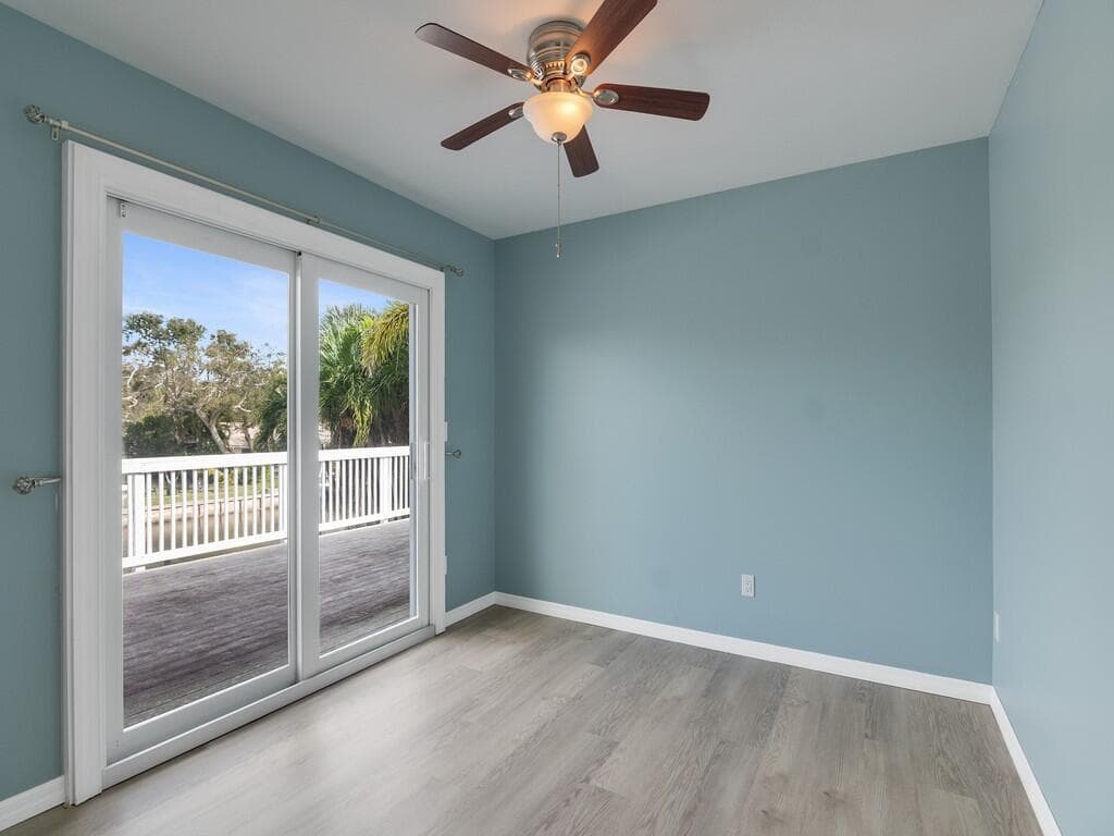 721 Shore Drive photo 17