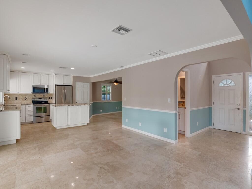 721 Shore Drive photo 3