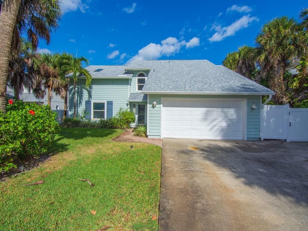 721 Shore Drive photo 1