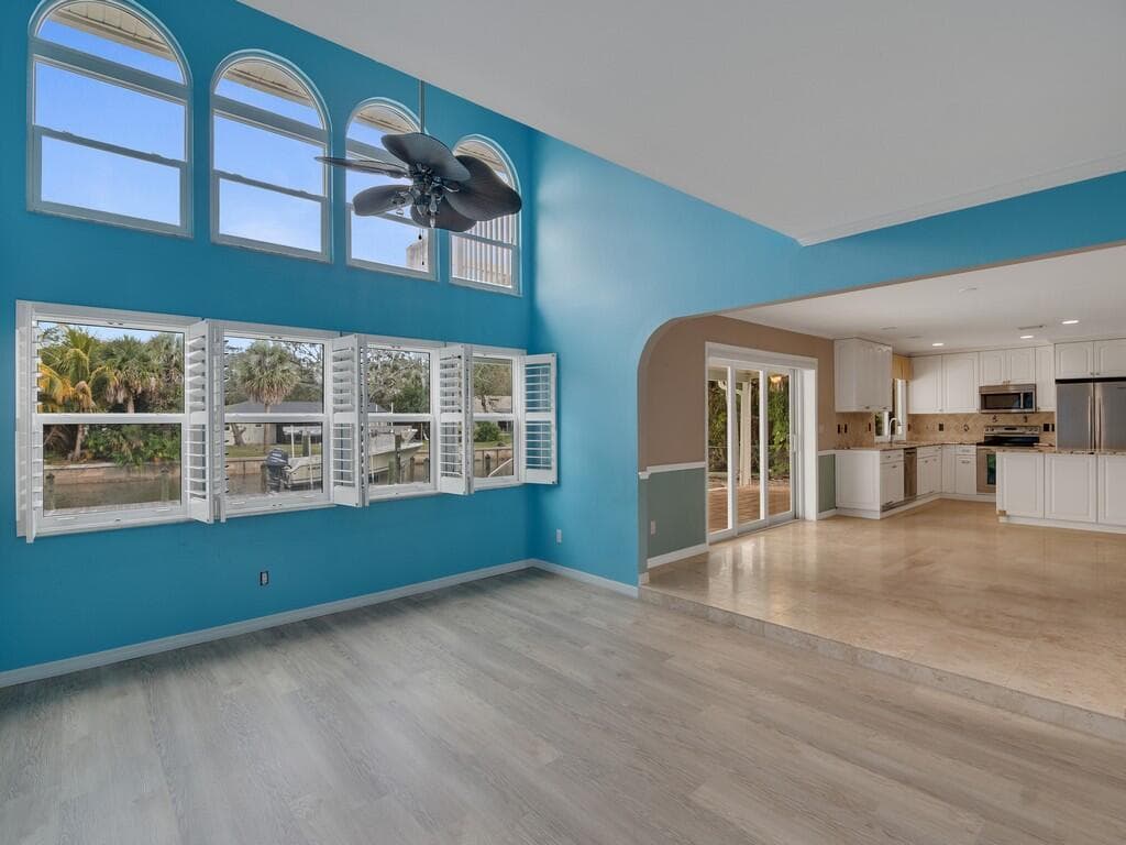 721 Shore Drive photo 9