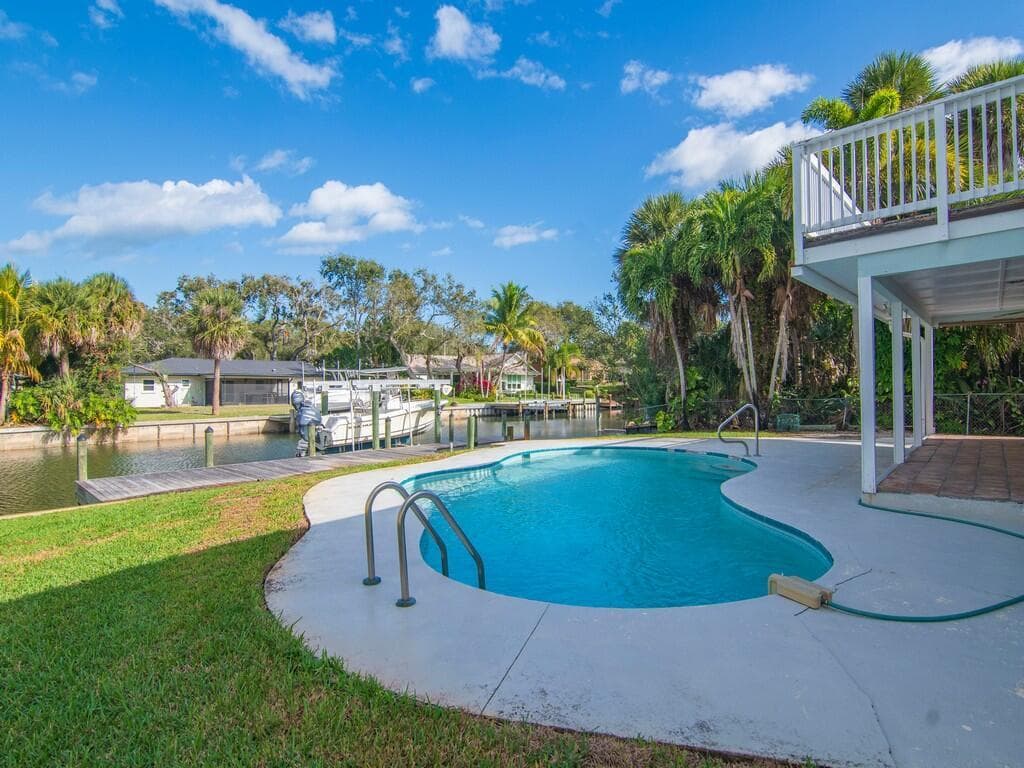 721 Shore Drive photo 25