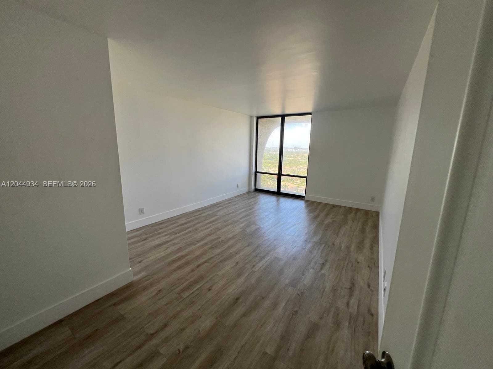 1600 S Ocean Dr 18C photo 5