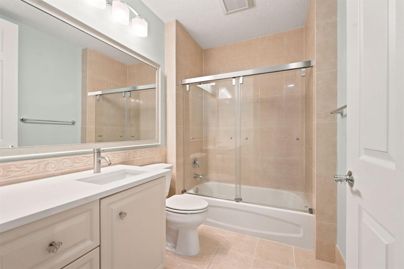 11 Harbour Isle Drive W 206 photo 24