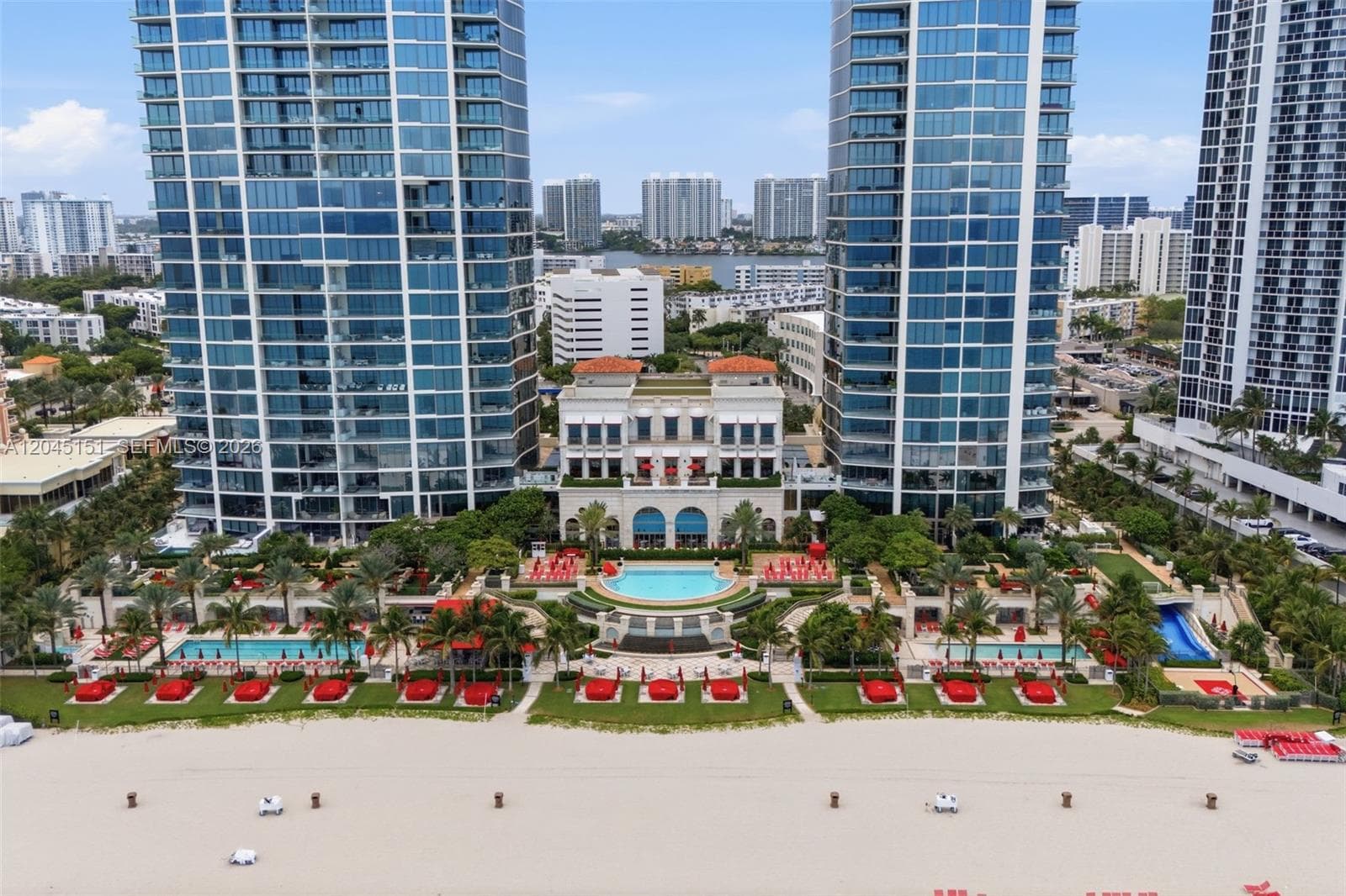 17901 Collins Ave 3906 photo 3