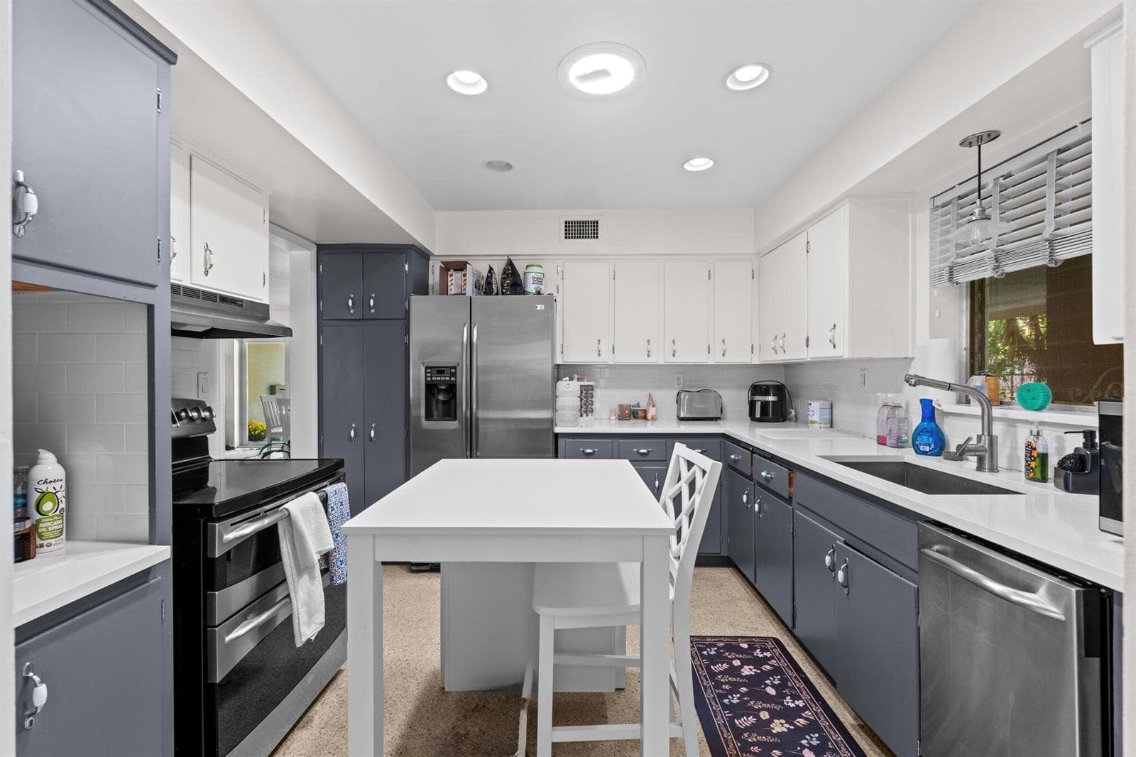 224 N Gordon Road photo 16