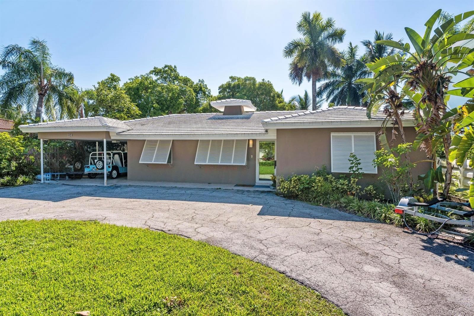 224 N Gordon Road photo 3