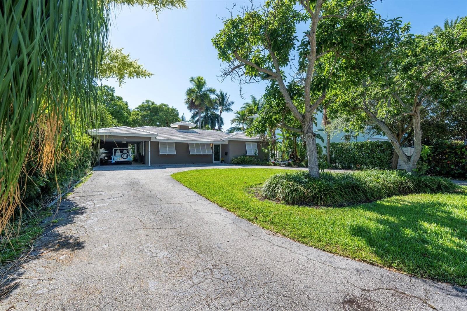 224 N Gordon Road photo 5