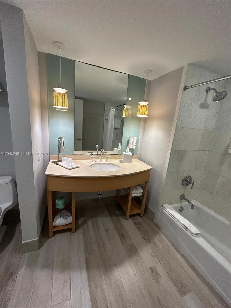 18683 Collins Ave 1706 photo 16