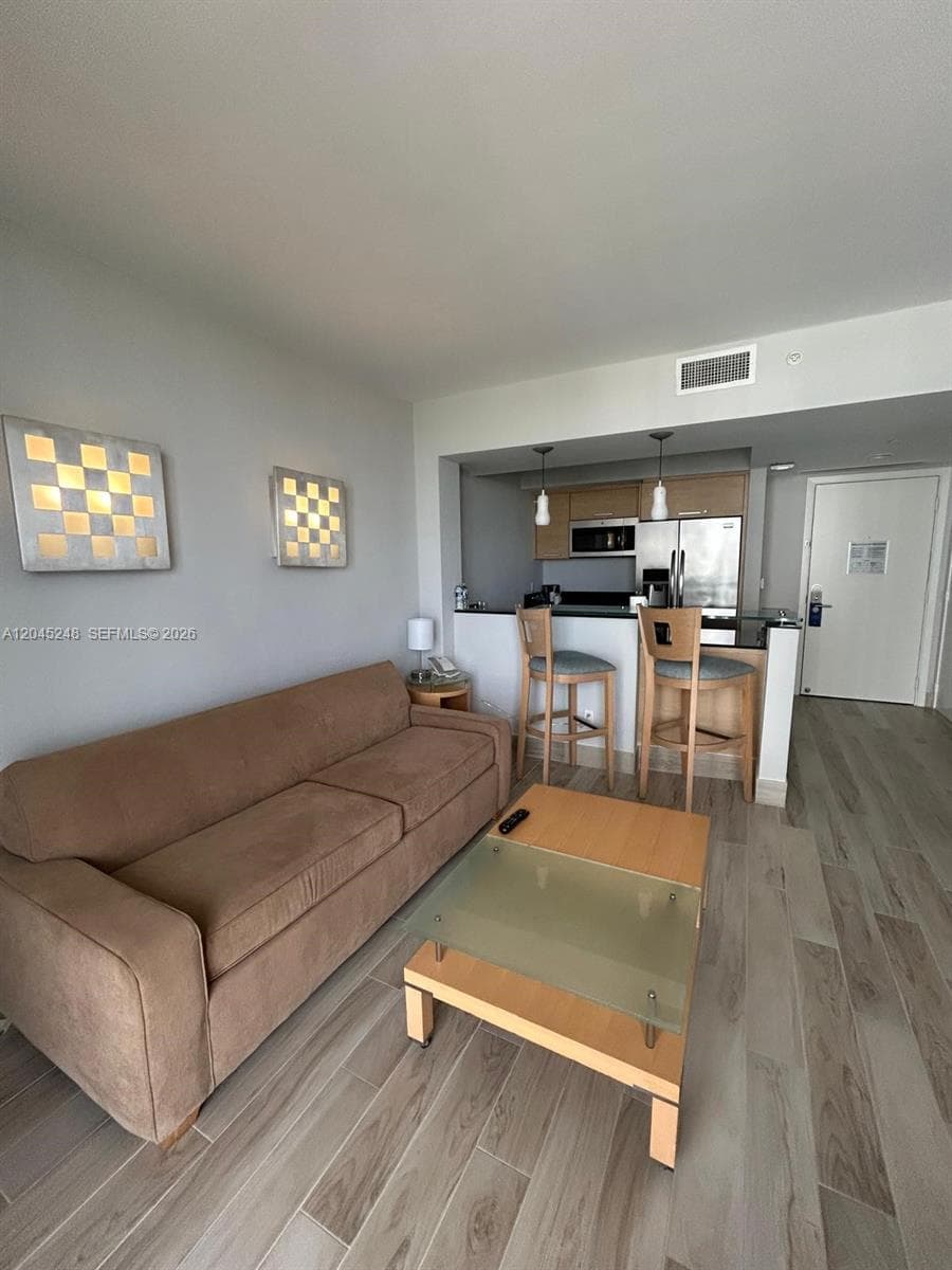 18683 Collins Ave 1706 photo 11