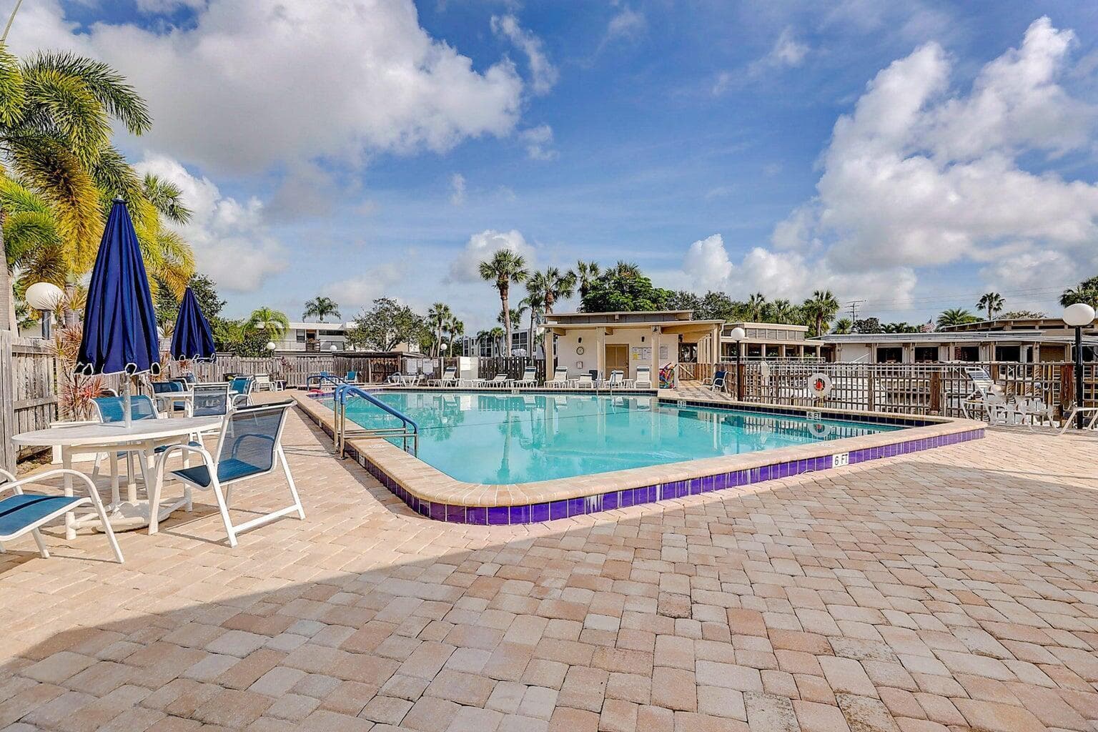 1950 SW Palm City Road 14-304 photo 25
