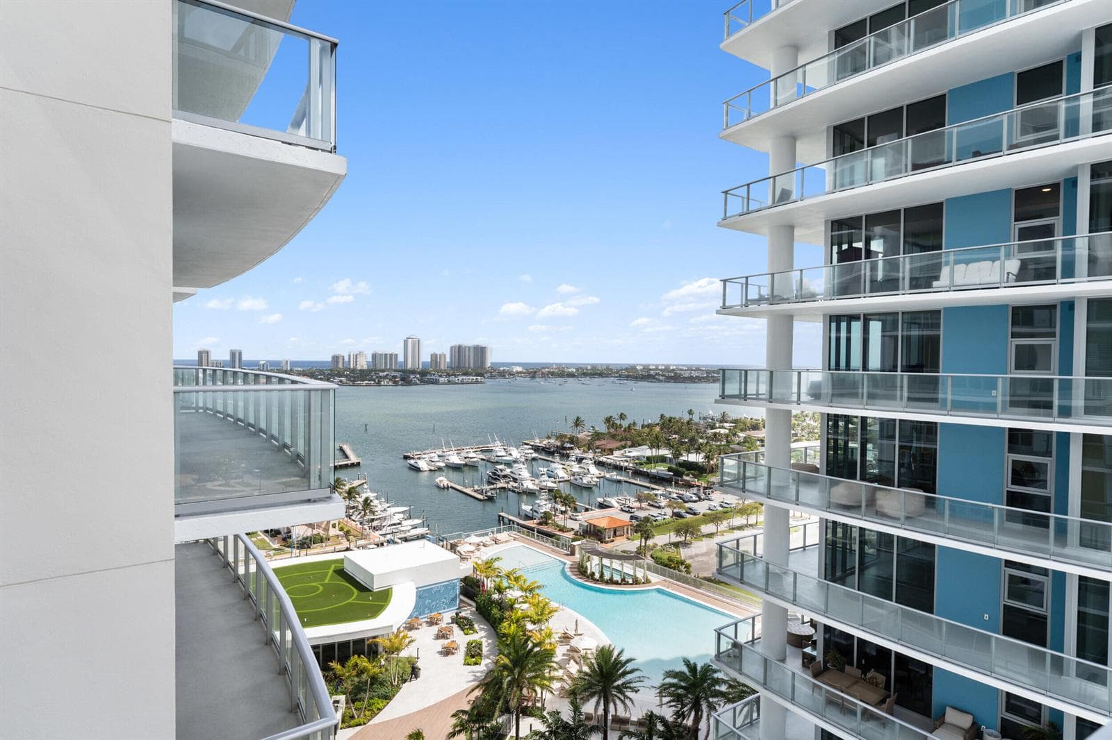 220 Lake Shore Drive 1523 photo 1