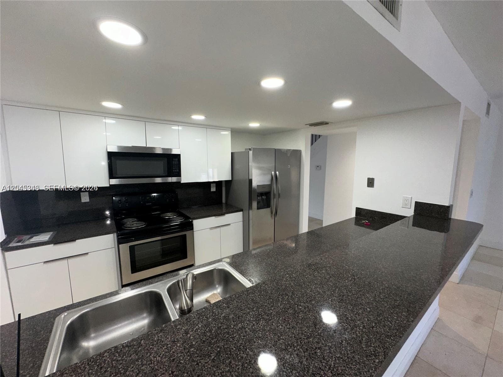 3756 NE 166th St 112 photo 13