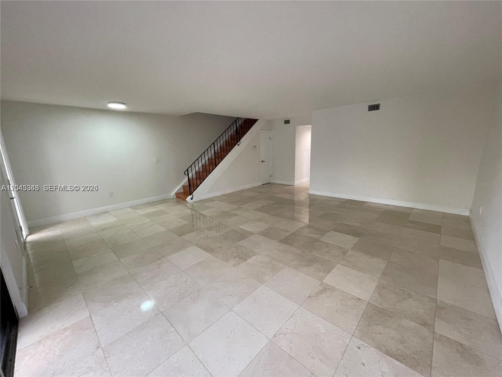 3756 NE 166th St 112 photo 5