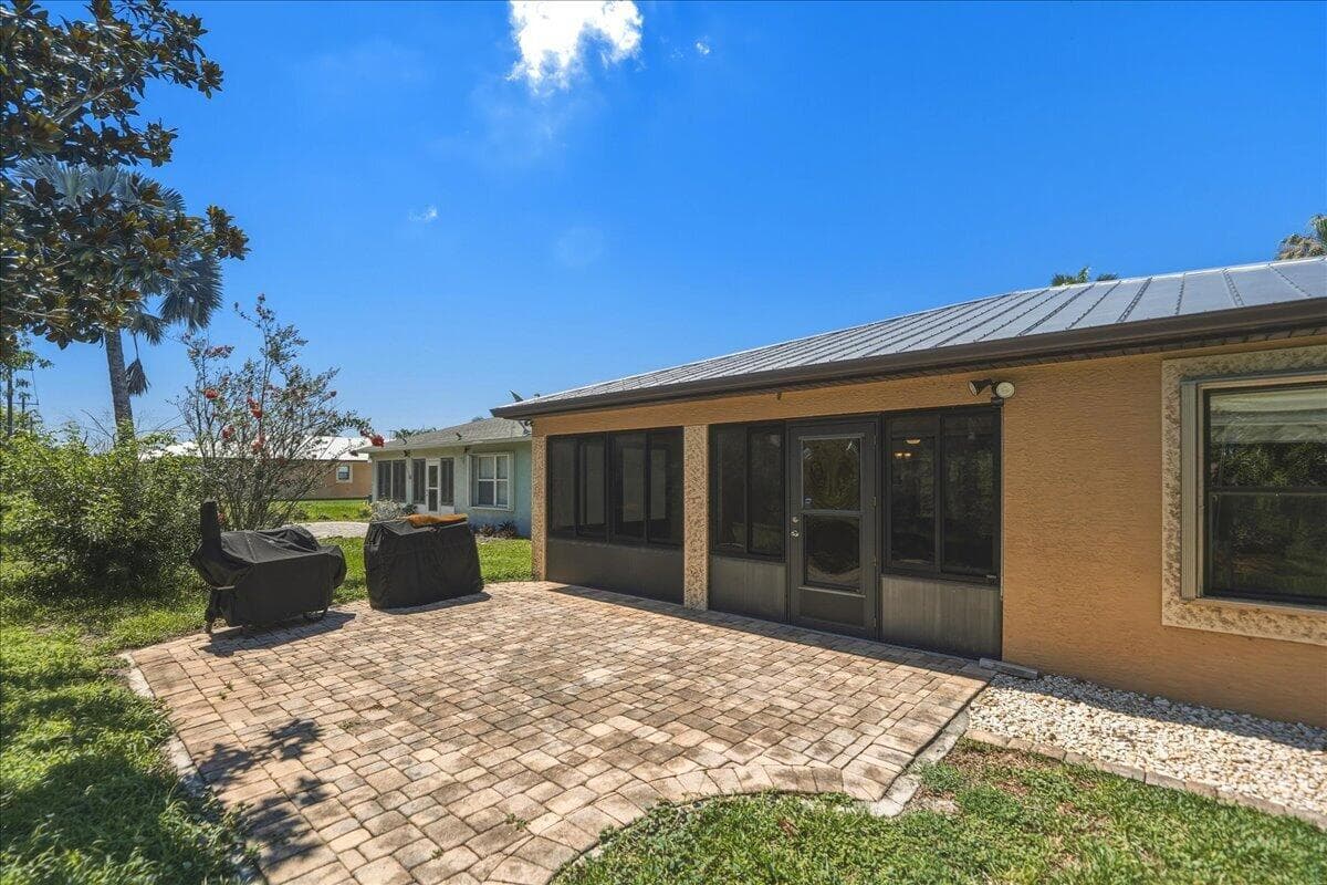 130 Mediterranean Boulevard N photo 25