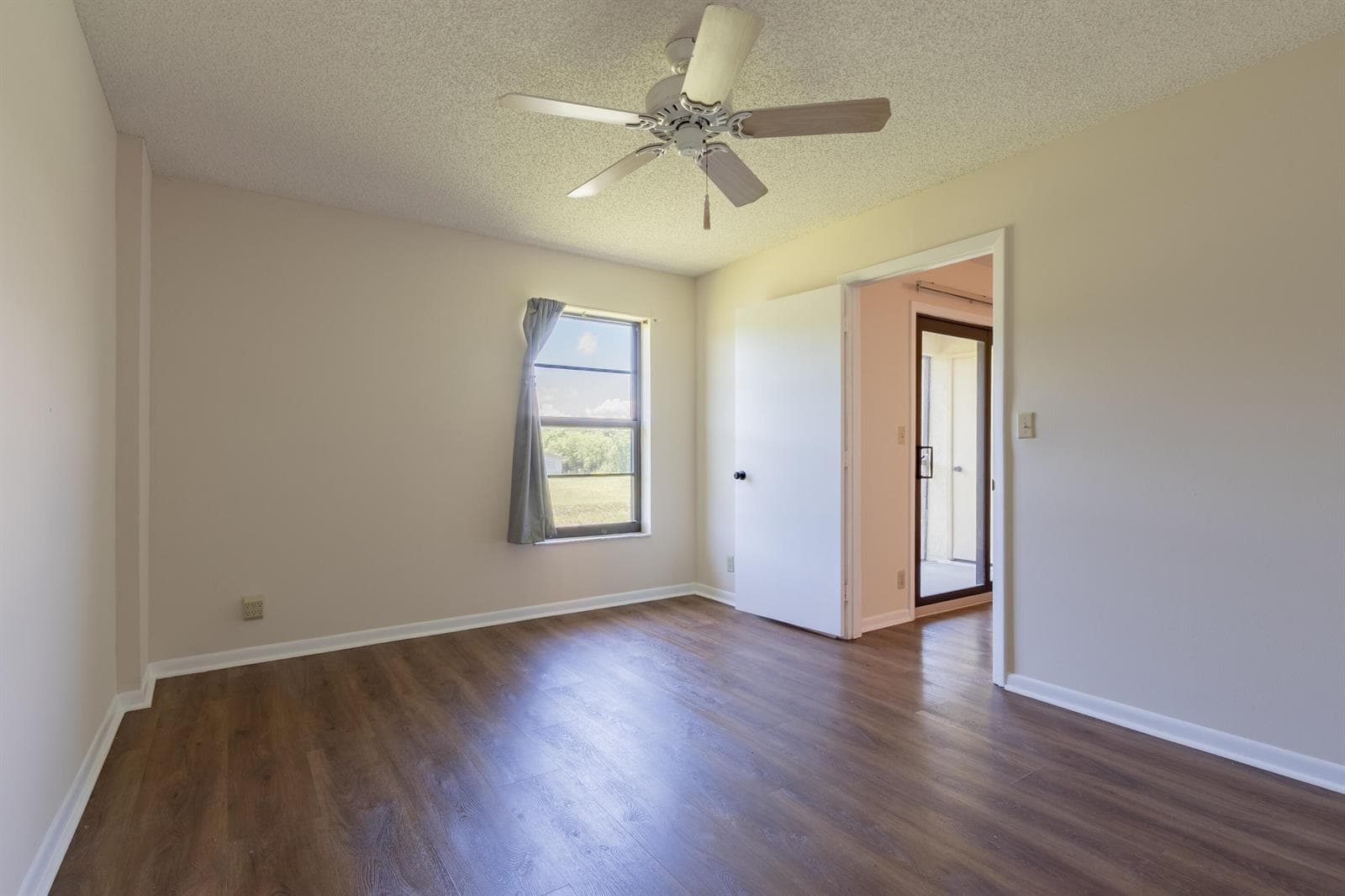 9449 Boca Cove Circle 911 photo 13