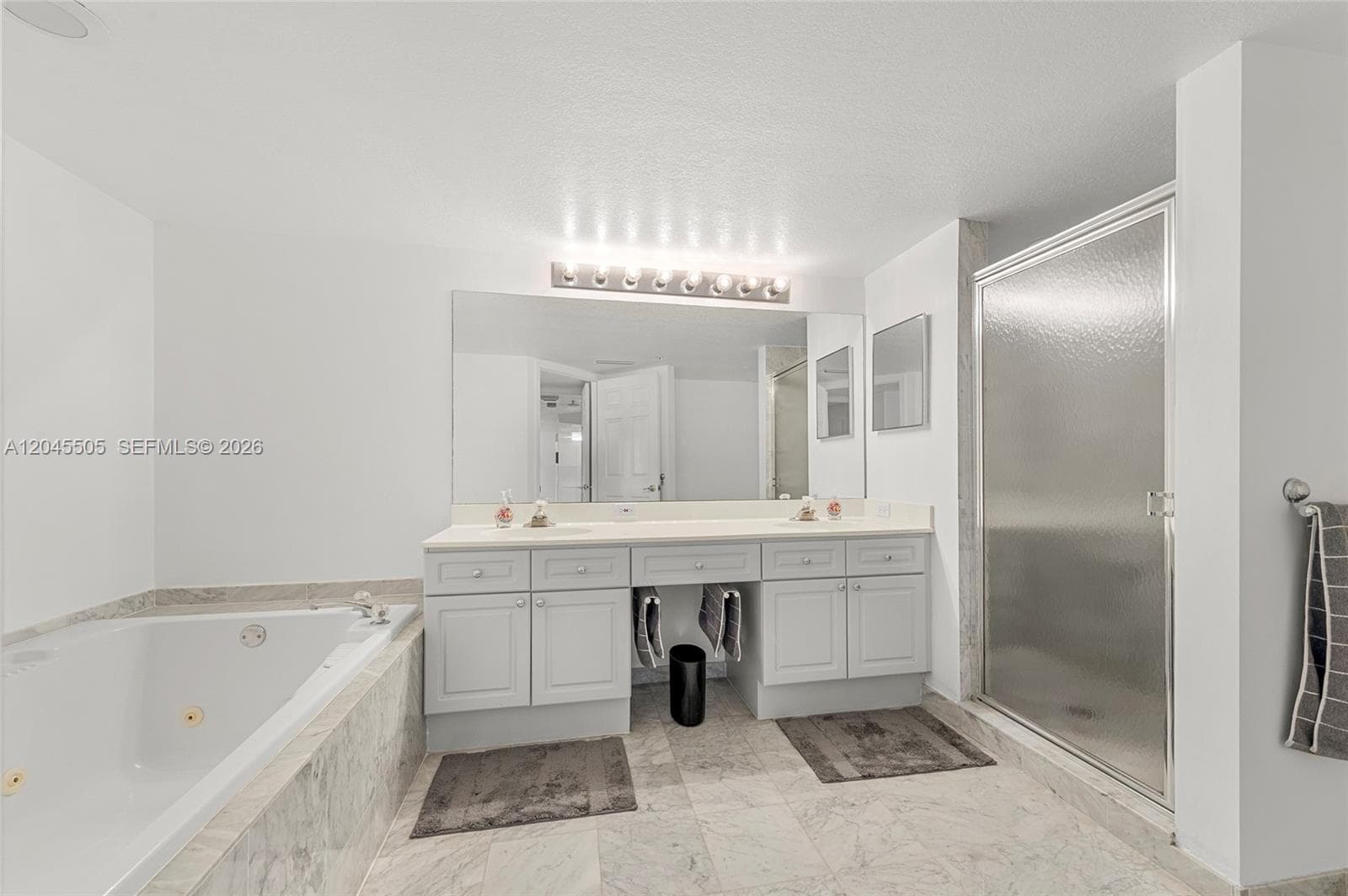 17275 Collins Ave 804 photo 14