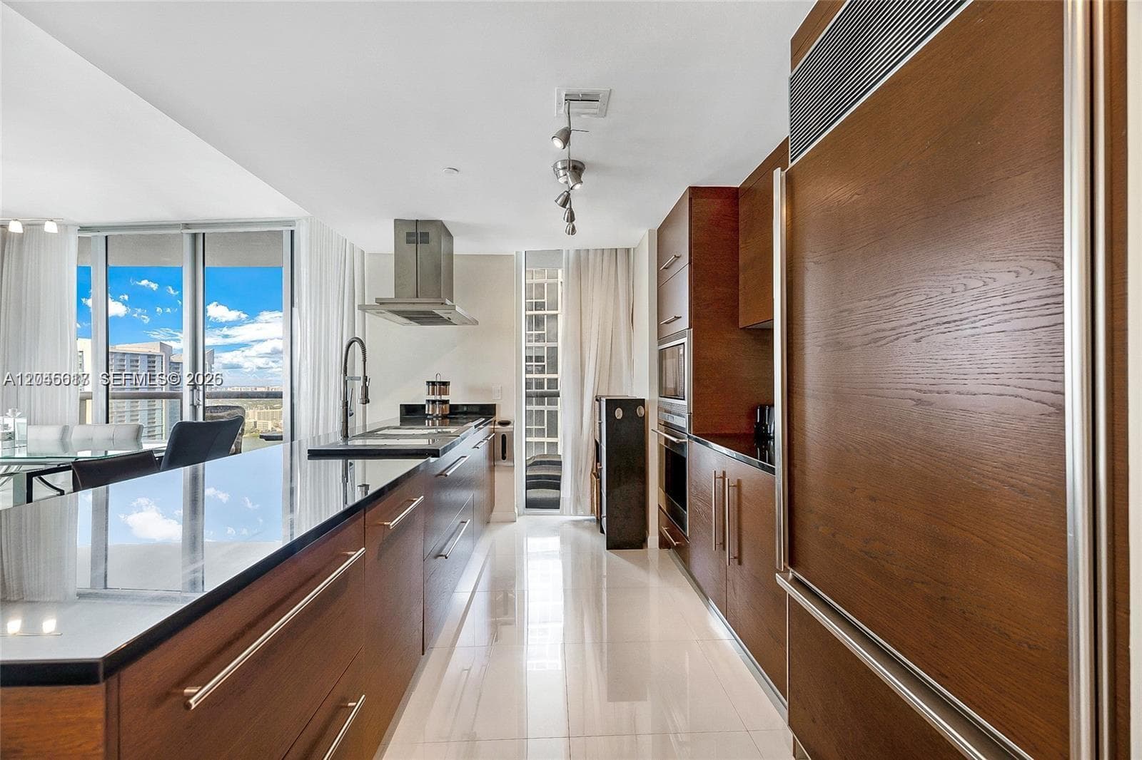 485 Brickell Ave 3602 photo 4