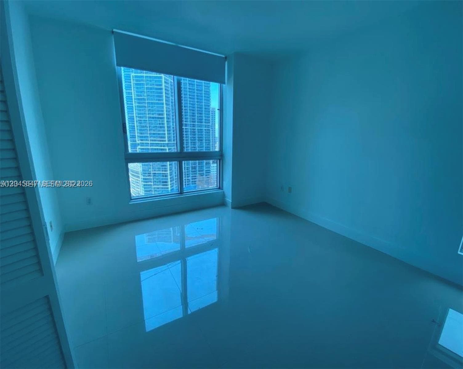 300 S Biscayne Blvd T-2302 photo 6