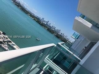 1000 West Ave 1427 photo 2