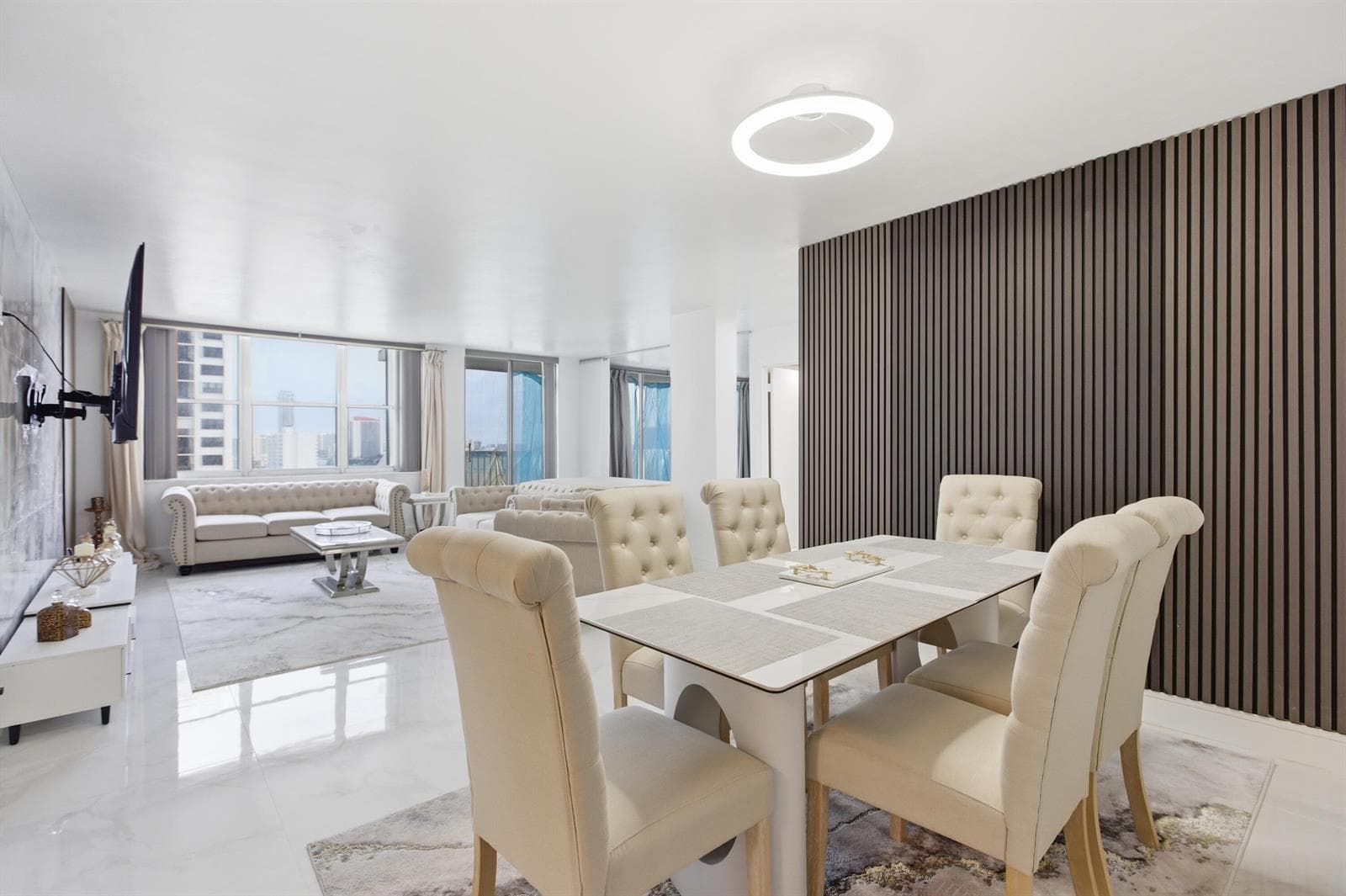 2101 S Ocean Drive 1507 photo 1