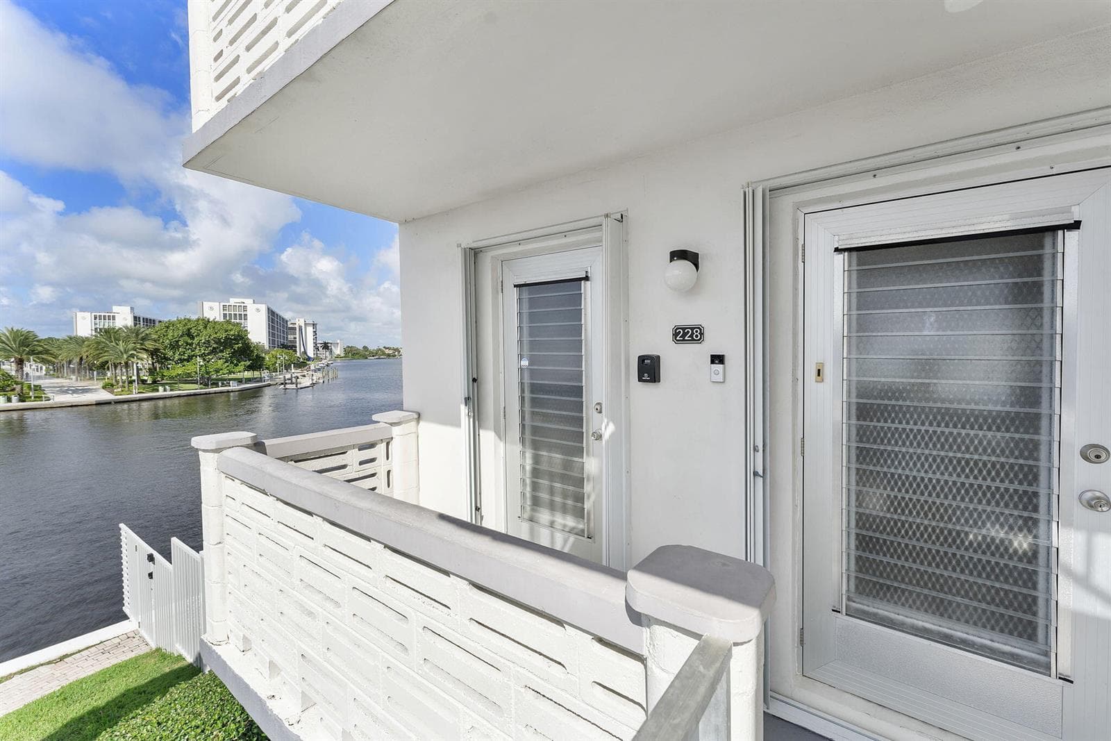 101 NE 19th Avenue 228 photo 14