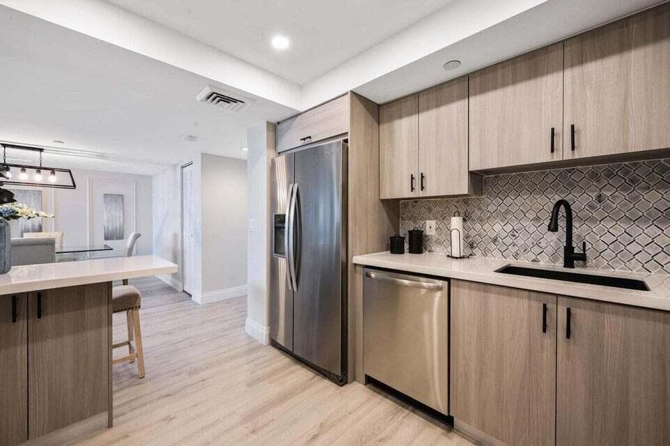 4201 N Ocean Boulevard 1605 photo 9