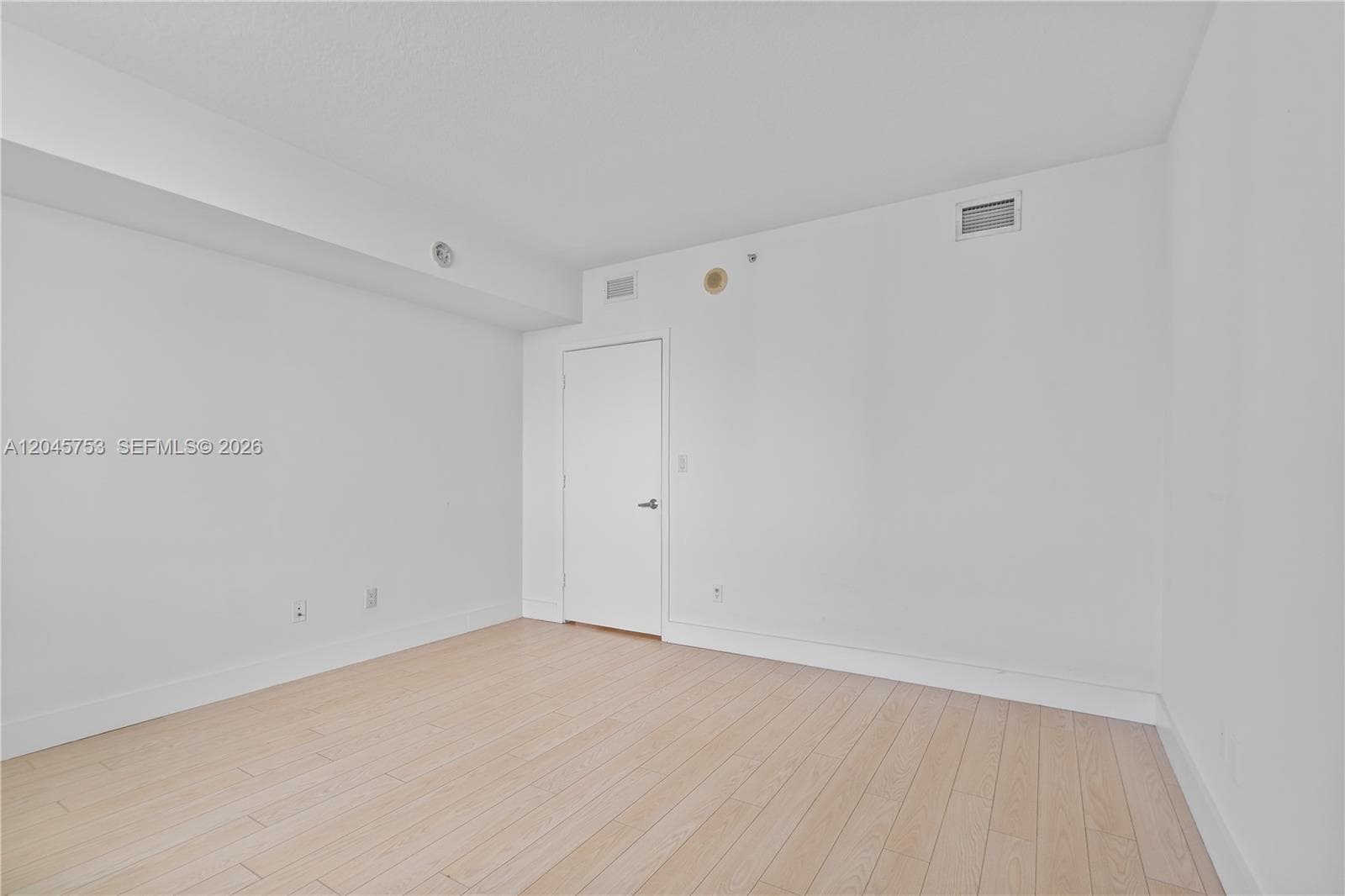 335 S Biscayne Blvd 3503 photo 23