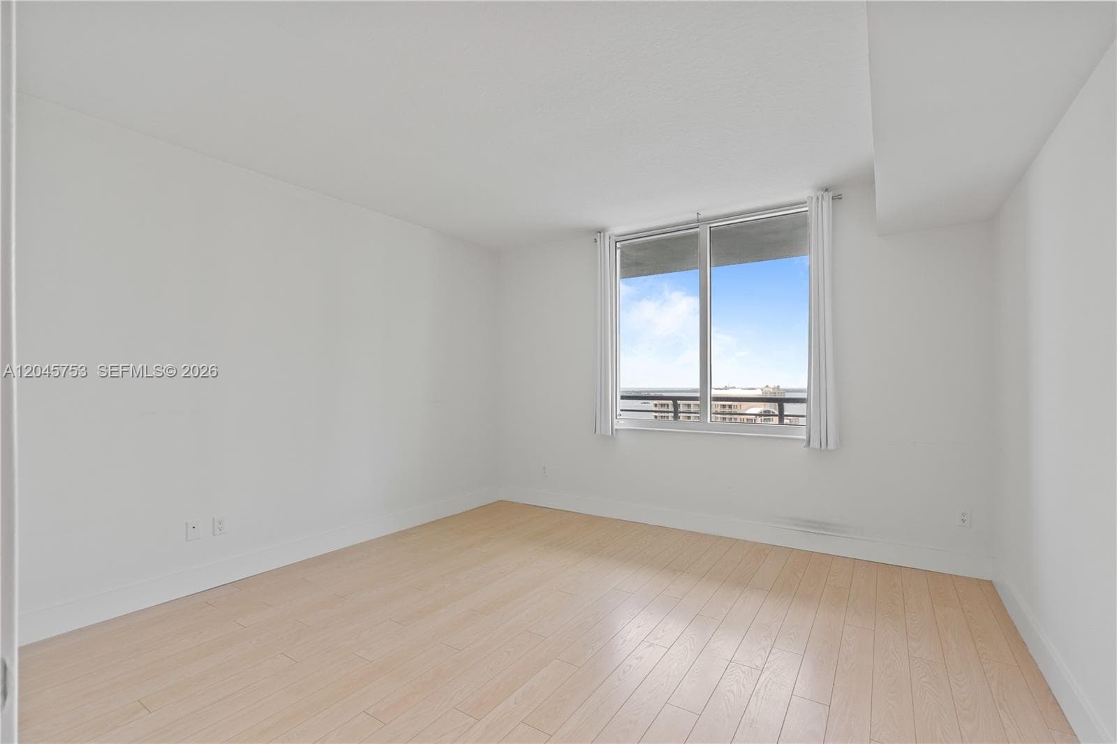 335 S Biscayne Blvd 3503 photo 25