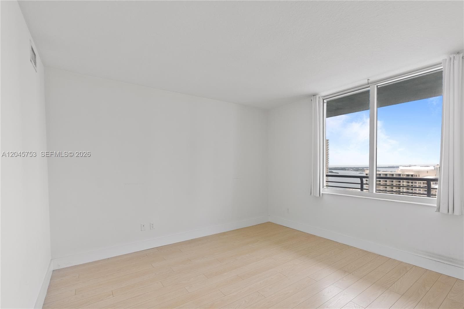 335 S Biscayne Blvd 3503 photo 21