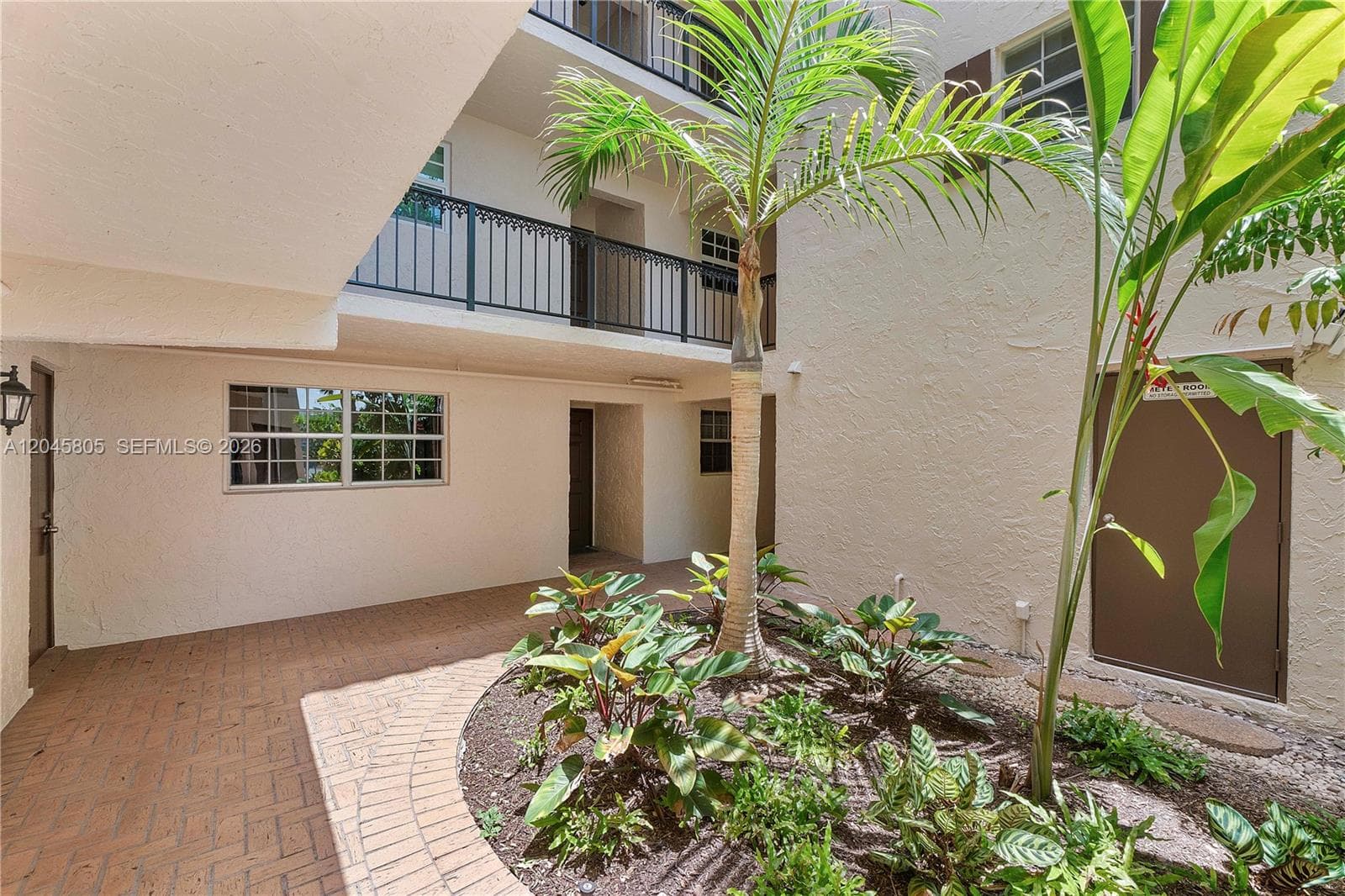 610 Tennis Club Dr 104 photo 24