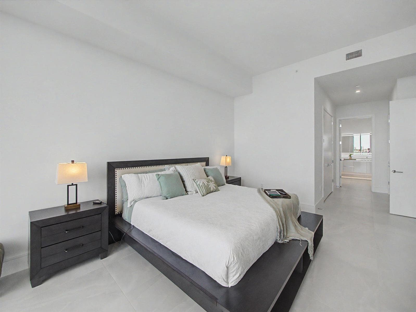 220 Lake Shore Drive photo 13